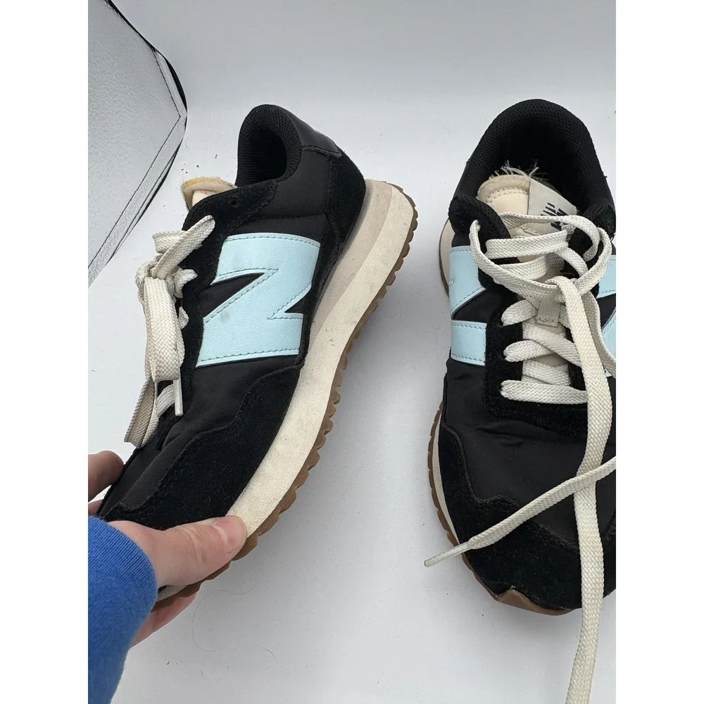 New Balance 237 Shoes Womens‎ Size 8.5 Black Suede Gum Sole Sneakers WV237YG1